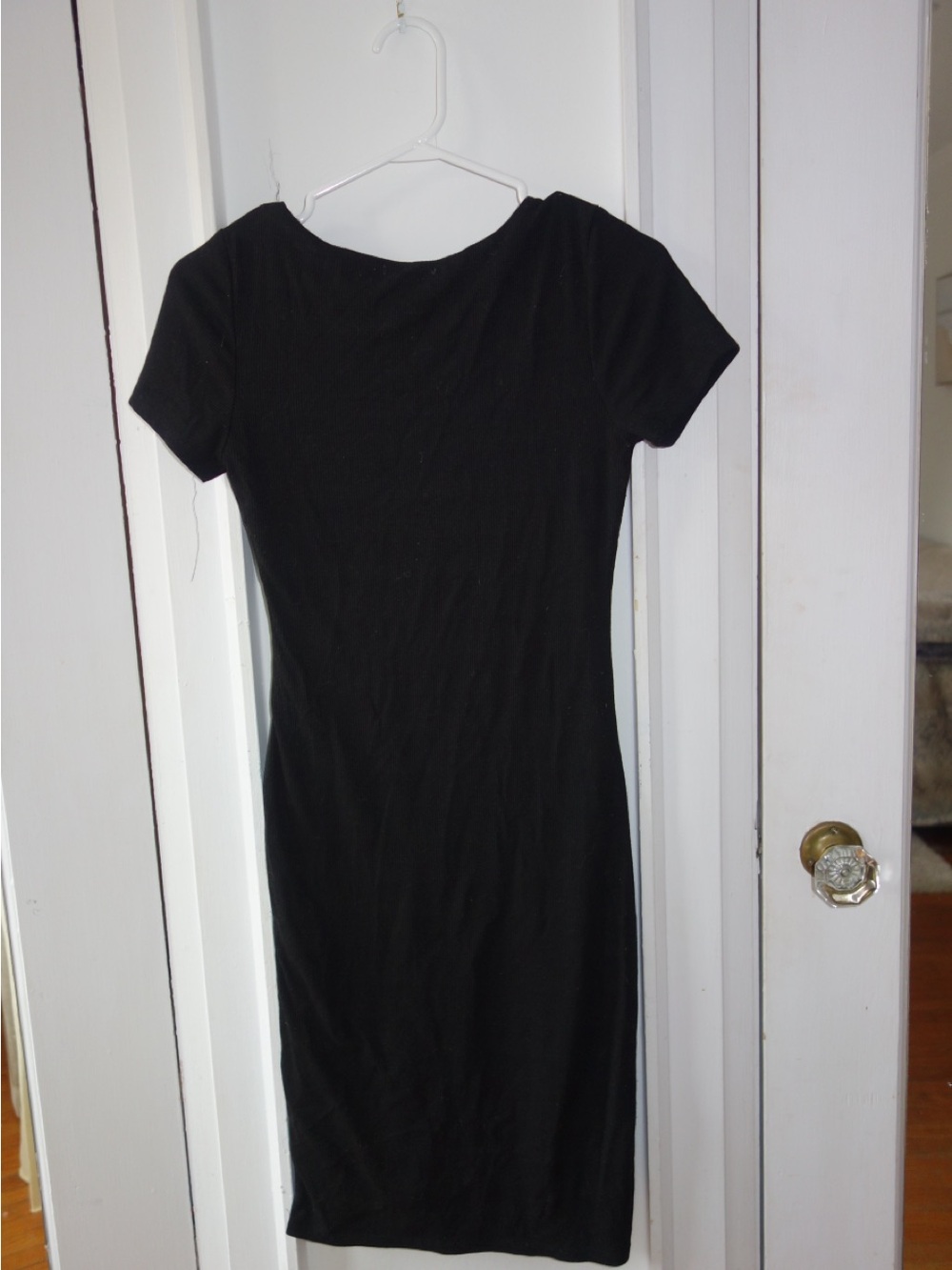 Classic Black Short-Sleeve Fitted Dress